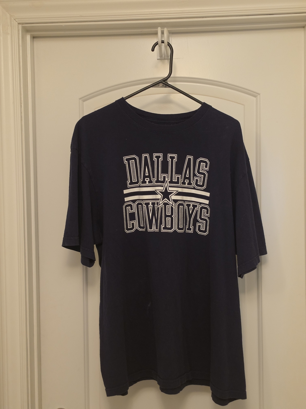 NFL Dallas Cowboys Navy Graphic Tee with White Logo. 2XL Size.